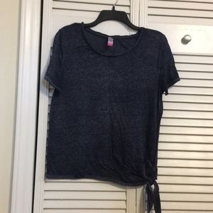 No Boundaries XL juniors t shirt